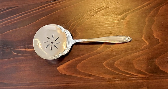 Prelude by International Sterling Silver Tomato Server