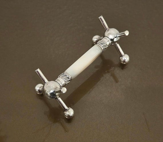 Vintage Silver Plated Mother of Pearl Knife Rest | Ornate Ball End Table Cutlery Rest | Elegant Dining Tableware