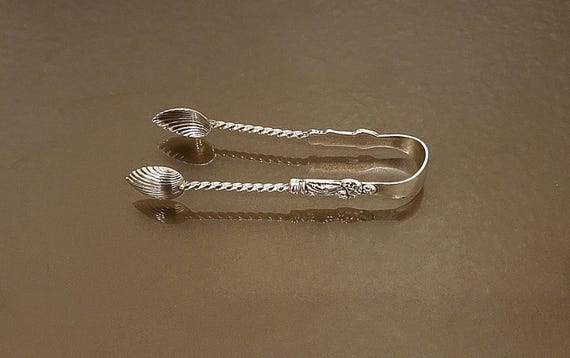 Antique Birmingham Sterling Silver Sugar Tongs – M. Bros (Mappin Brothers) – Shell Bowls & Figural Apostle Handle – Victorian English