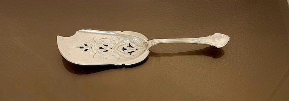 Fish Serving Knife - Mono MR - Wood & Hughes Sterling Silver circa 1868
