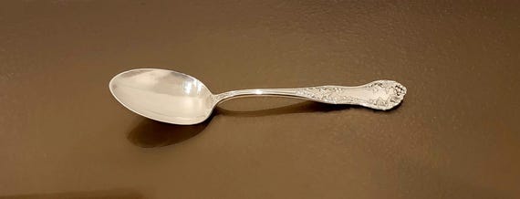 Tablespoon (Serving) - Holly by E.H.H. Smith