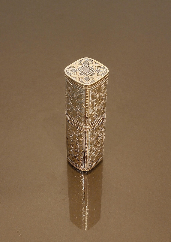 Vintage Floral Engraved Lipstick Case | Silver/Gold Tone Metal | Monogram “L” | Ornate Compact Holder