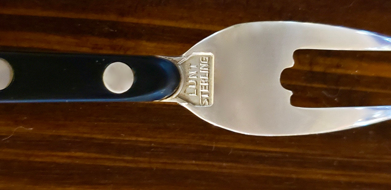 Contrast by Lunt Sterling Silver Olive/Pickle Fork