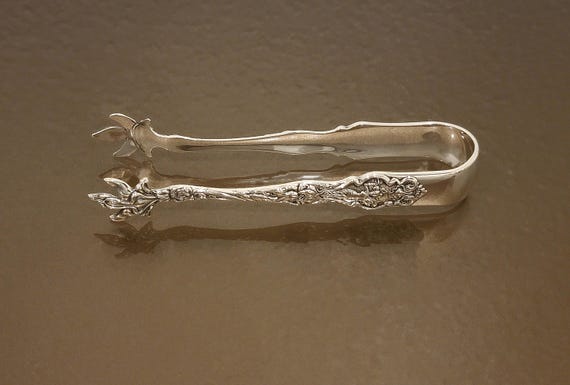 Wallace Irian Sterling Silver Sugar Tongs Art Nouveau Figural Woman Pattern Antique RW&S No Monogram 1902