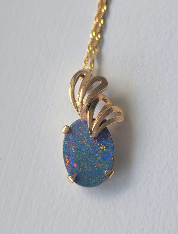 Vintage 14K Gold Australian Opal Doublet Pendant Necklace, Oval Blue Green Fire Opal, 18" Italian Gold Chain, Estate Jewelry