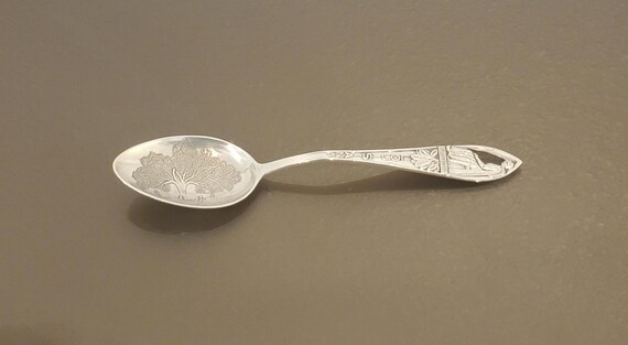 Evangeline Louisiana Sterling SilvervSouvenir Spoon