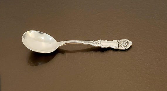 Lion by Frank Smith Sterling Large Cream Soup (Gumbo) Spoon