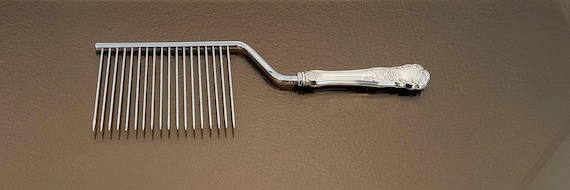 Cake Comb - Buttercup by Gorham Sterling Silver Handle