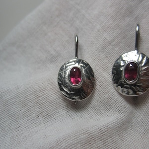 ruby dangle earrings,ruby silver hammer design earrings,ruby earrings,ruby hammered dangle earrngs,ruby hammer earrings,latest design