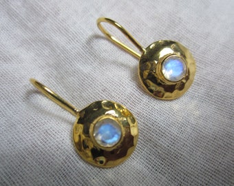 natural rainbow moonstone cut stone earring,hammer earrings,gold polish hammeres earrings,solid silver earrings,