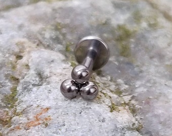 Tri Bead Cluster Titanium Labret Stud - 1.2mm Gauge - suitable for lip, tragus, helix, conch etc - UK Seller