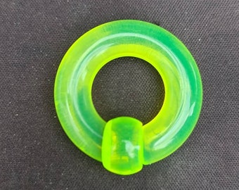1 x Grüner UV Acryl Kugelverschluss | Leichte gestreckte Lobe Septum PA Piercings | Body-Piercing-Schmuck | Verkäufer aus England