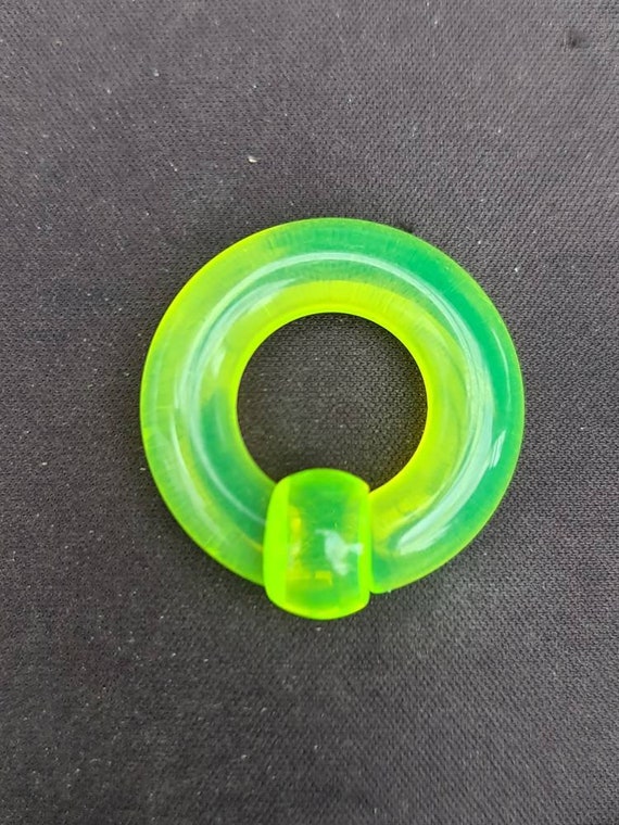 Green Acrylic Heavy Gauge Ball Closure Ring Single Piece UK Seller