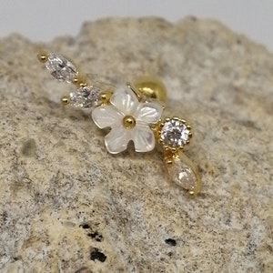 Crystal and Pearl Flower Gold Cartilage/Helix Ear Barbell Earring Stud