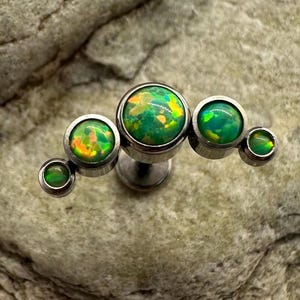 Green Fire Opal Curve Cluster Titanium Piercing Stud | 1.2mm 16g | Flat Back Labret | Ear Cartilage Conch Helix Jewelry | UK Seller