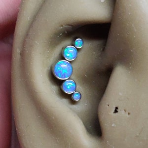 Blue Fire Opal Arc Curve Cluster | Implant Grade Titanium | Internally Threaded Micro Labret Stud 1.2mm (16g) | Helix Conch Ear | UK Seller