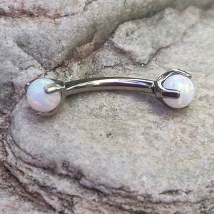 Vit eldopal stiftset med sten | 1,2 mm 16 g invändigt gängad titanböjd skivstång | Rook ögonbryns-anti-tragus piercingstång | Säljare i Storbritannien