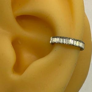 Anello a cerchio con cristalli CZ incastonati a canale / Titanio di grado implantare / Conch Hoop Ring / 1,2 mm x 10 mm 12 mm / Gioielli per piercing / Venditore nel Regno Unito