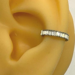 Anello a cerchio con cristalli CZ incastonati a canale / Titanio di grado implantare / Conch Hoop Ring / 1,2 mm x 10 mm 12 mm / Gioielli per piercing / Venditore nel Regno Unito