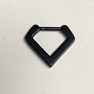 Zwarte chevron ruitvormige driehoekige scharnierende septum clickerring - verkoper in het VK