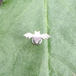Spooky Bat Titanium Internally Threaded Labret Stud - 1.2mm - suitable for lip, tragus, helix , cartilage etc - UK Seller