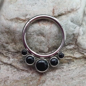 Graduating Semi-Precious Stone Cluster Black Agate Titanium Hinged Segment Clicker Ring - UK Seller - Ear, Daith, Septum, Nose etc Piercings
