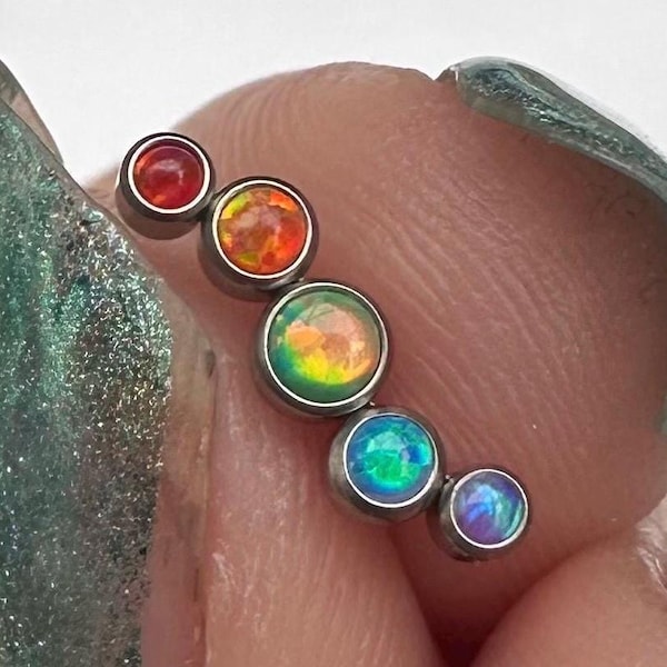 Regenbogen Feuer Opal Swirl Cluster Titan Piercing Bolzen | 1,2mm 16g | Flaches Rücken Labret | Ohr Knorpel Conch Helix Tragus Schmuck