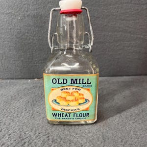 Rustic Flour Jar with Wooden Lid – Vintage Kitchen Storage Container for Baking & Pantry Organization