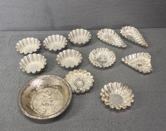 Vintage Tart Tins Set of 12 Antique Baking Molds Rustic Kitchen Decor Retro Baking Tools & Home Accessory