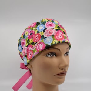 Women&#39;s  scrub hat, Floral bouquet