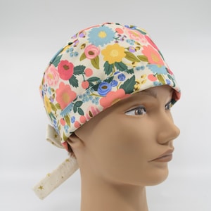 Women&#39;s scrub hat, Rifle Paper, Vintage Garden, cream