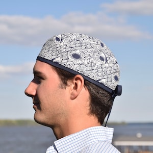 Men's scrub hat, navy sharks image 9