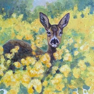 Dipinto ad olio di cervo in un campo giallo, uno schizzo di pittura ad olio su carta ruvida pronto per essere incorniciato