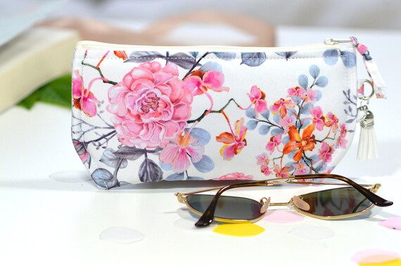 eyeglass holder case