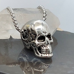 Skull Cremation Jewelry Necklace with a Heart Urn | Memorial Ashes Jewellery | Urn Jewelry for Human Ashes or Pet Ash | Funeral Gift