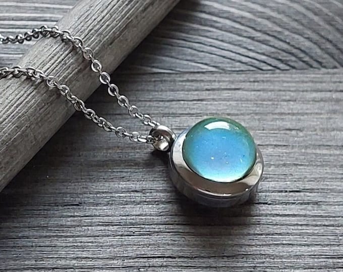Color Changing Mini Keepsake Locket | Cremation Jewelry | Locket for Ashes Necklace | Minimalist Urn Jewelry for Women | Pet & Human Ashes