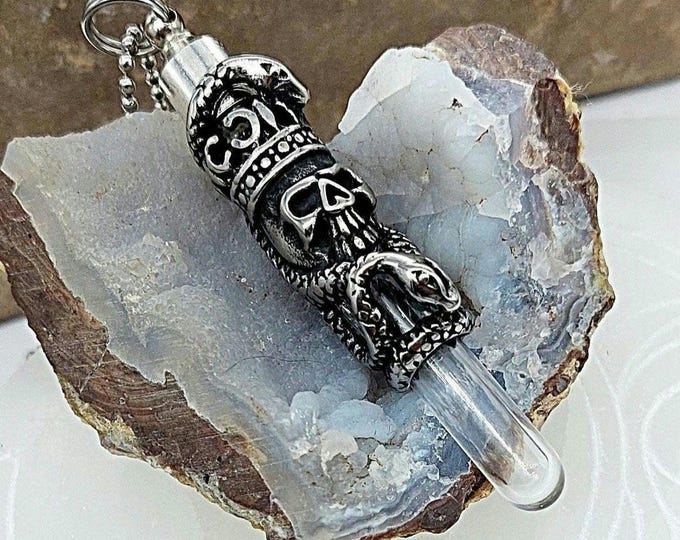 Skull Cremation Urn Necklace : Memorial Ash Keepsake | Glass Vial Pendant | Whisker keeper