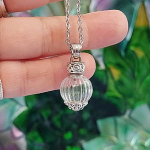 Pumpkin Glass Pendant | Keepsake Glass Urn Necklace for Ashes | Memorial Ashes Jewelry | Cremation Jewellery | Pretty Jewelry Gift for Women