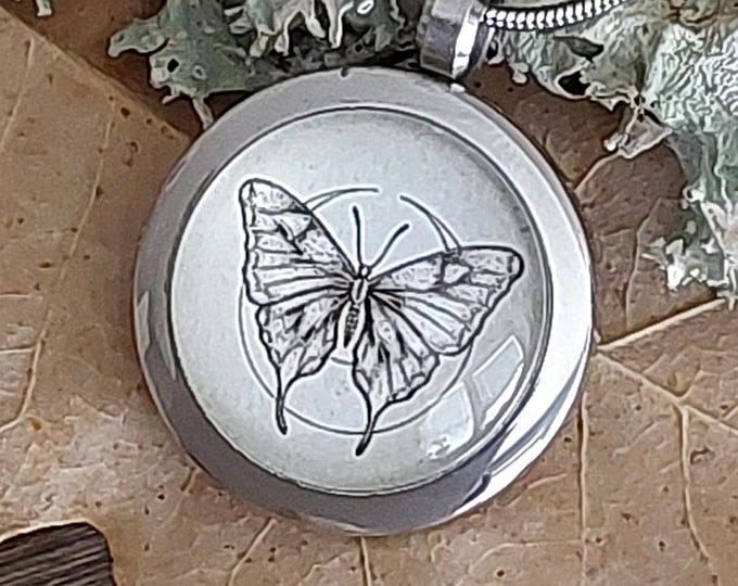 Luna Moth Butterfly Locket : Urn Pendant Necklace | Keepsake Ashes Jewelry | Cremation Jewellery | Memorial Sympathy Gifts