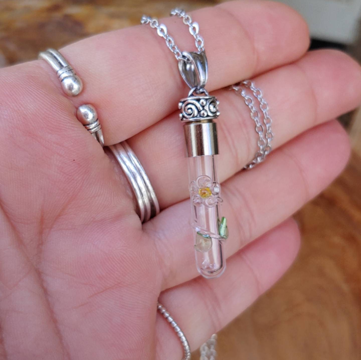 Daisy Urn Necklace Glass Urn Pendant Glass Locket Keepsake Necklace Ash Urn Jewelry