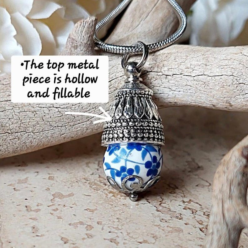 Collar de urna con flor de nomeolvides azul / Joyería de cremación hecha a mano / Joyería conmemorativa para cenizas imagen 5