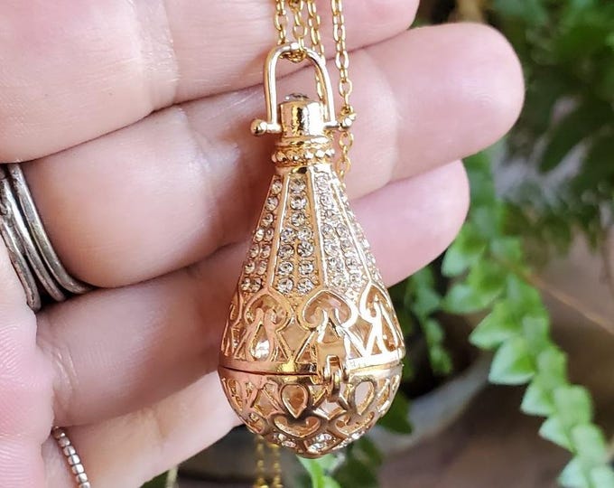 Large Gold Tone Teardrop Locket, Keepsake Glass Urn Necklace, Cremation Jewelry Ash Pendants