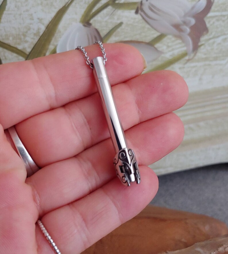 Warrior Spartan Urn Necklace Stainless Steel Cremation Jewelry Urn Jewelry Ash Holder Small Urn for Ashes Memorial Necklace