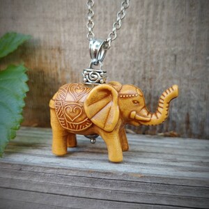 Women's on sale urn necklace