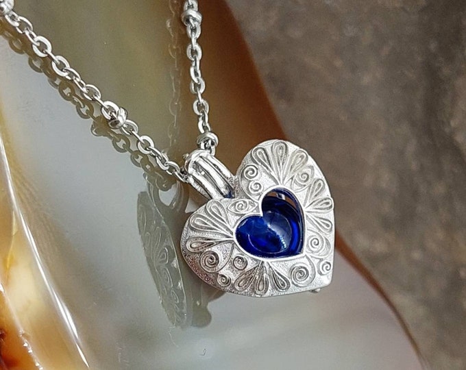 Sterling Silver Heart Locket Necklace for Ashes | Minimalist Cremation Jewelry | Memorial Ashes Urn Jewellery | Keepsake Gifts for Her