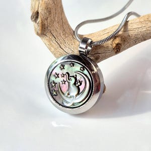 Collier médaillon chat sur la lune | médaillons commémoratifs chat | Bijoux pour urnes funéraires | Souvenir des cendres