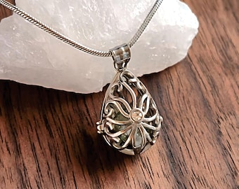 Stainless Steel Teardrop Cremation Locket | Glass Ashes Keepsake Urn Necklace | Memorial, Sympathy Gifts