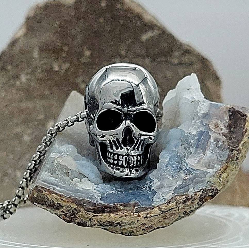 Skull store cremation jewelry
