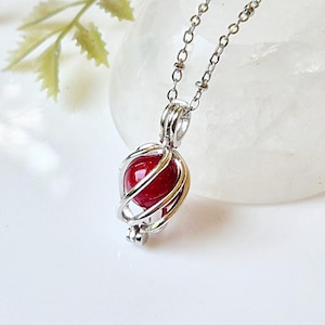 ルビーレッドガラスロケット、スターリングシルバーの火葬ジュエリー、遺灰用骨壷ネックレス、お悔やみの贈り物、遺灰ペンダント