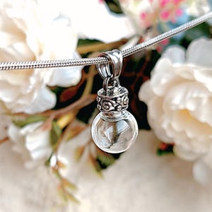Suspension simple en verre pour cendres | Petit collier de crémation pour femme, bijoux pour urne souvenir, cadeaux de sympathie pour elle